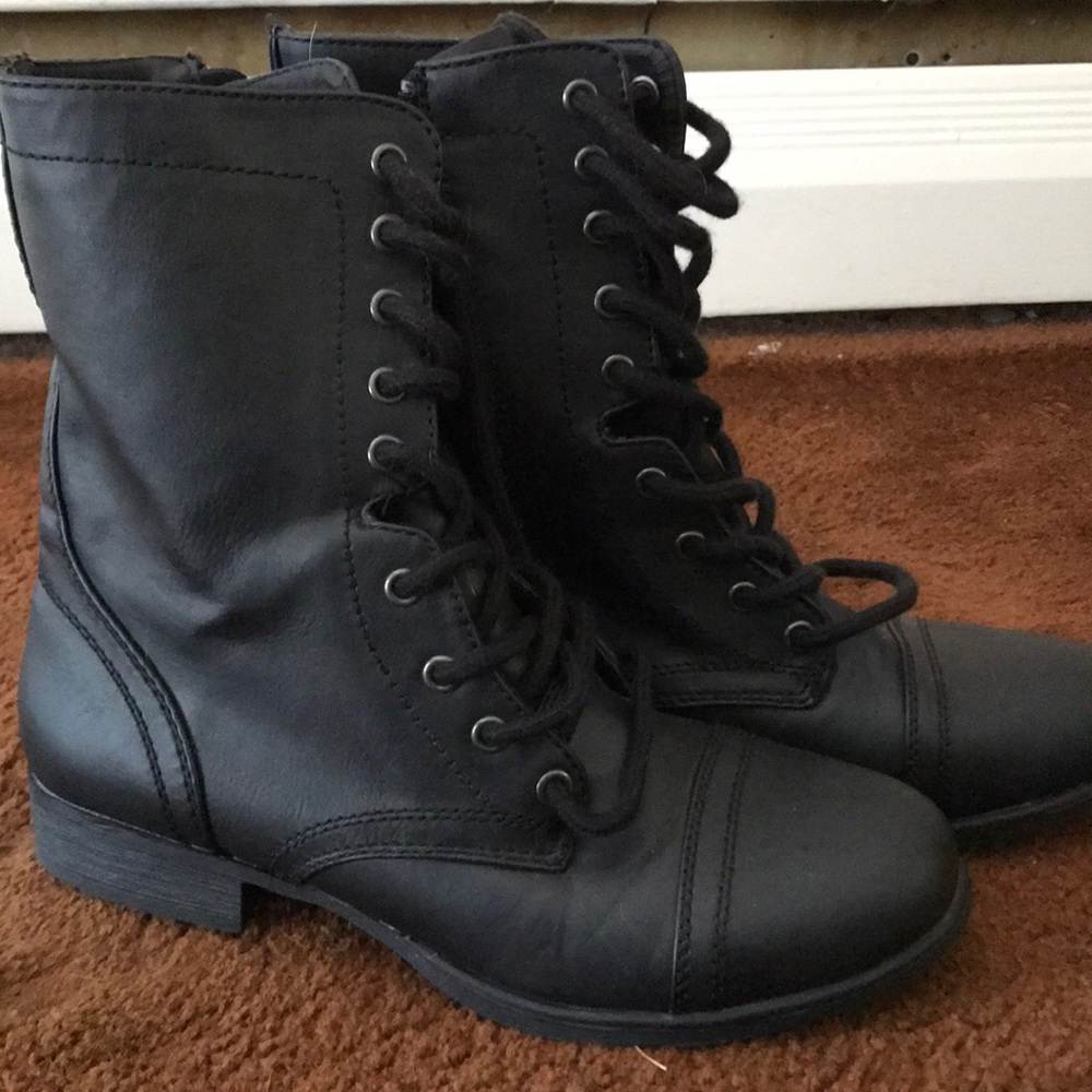 Mossimo combat boots